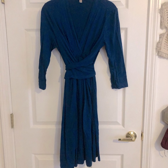 Issa London Dresses & Skirts - Issa - Banana republic wrap dress